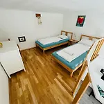 Oktogon Central Spacious Ac Balcony