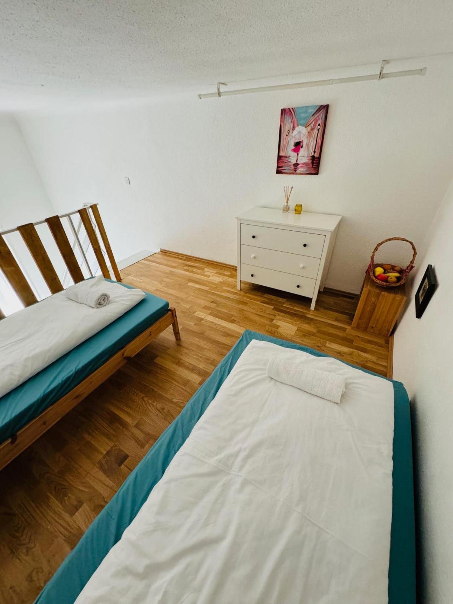 Oktogon Spacious Ac Balcony Apartment *